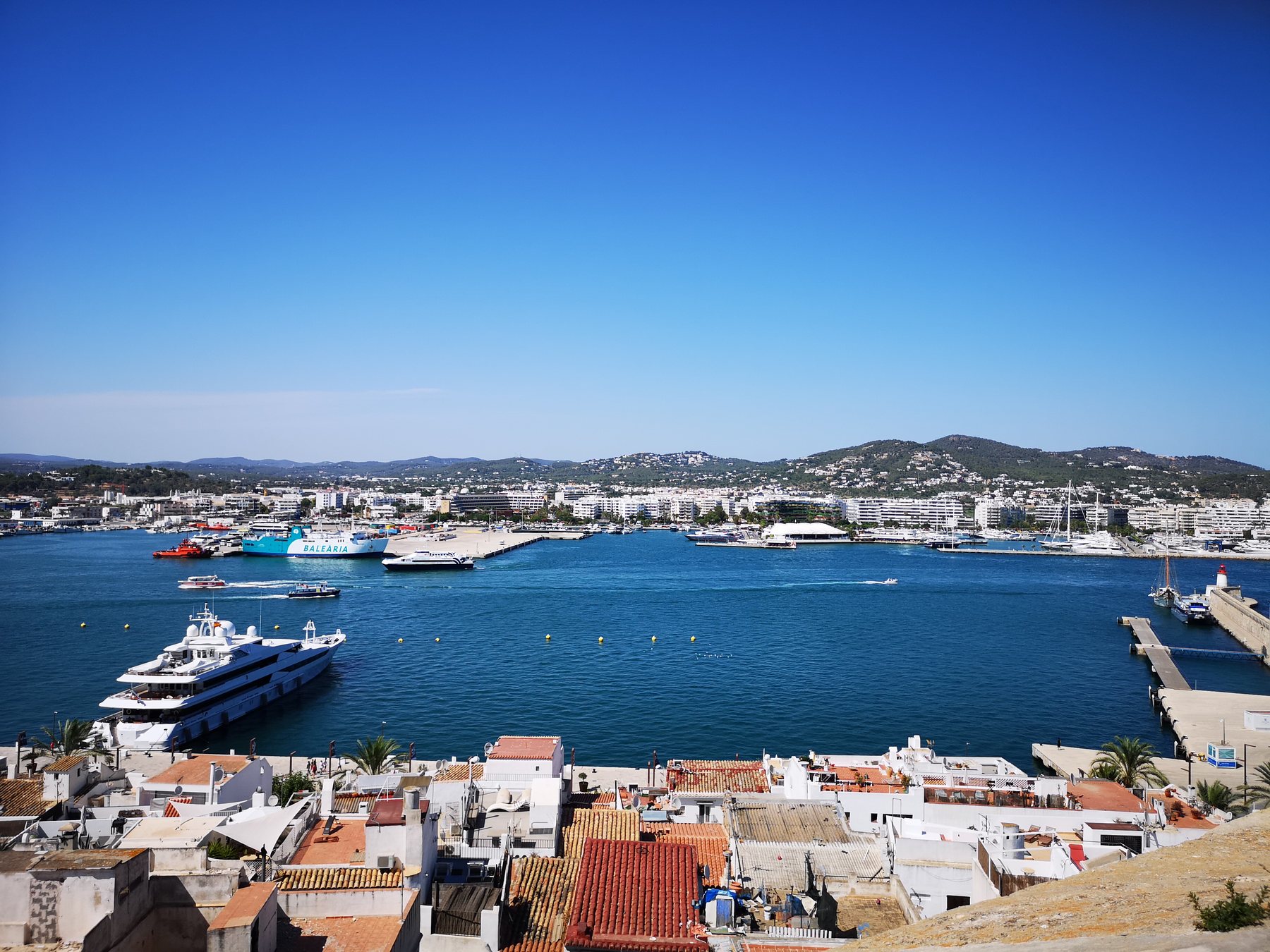 Hafenblick über Ibiza