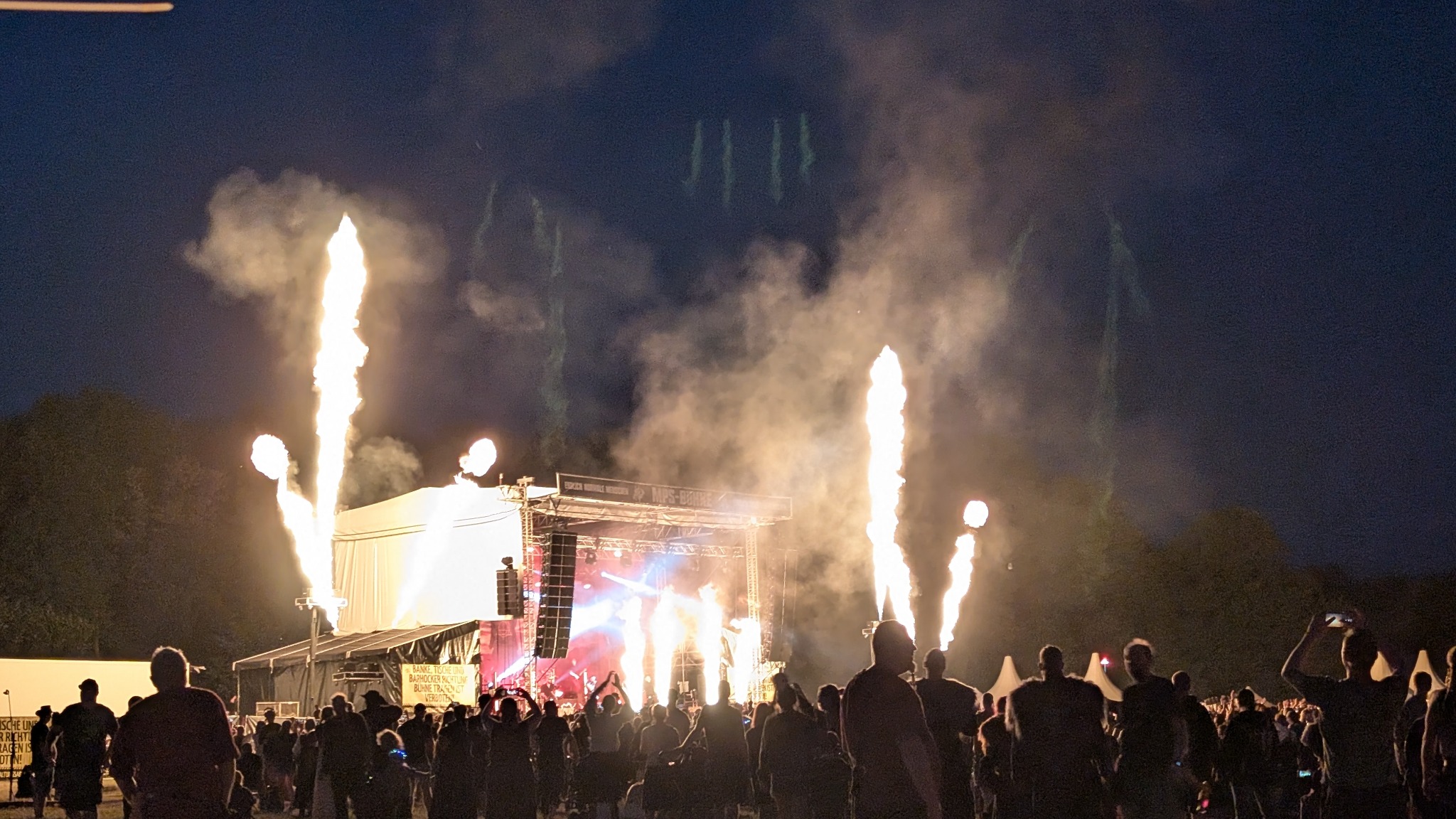 Feuershow beim Mittelalterlich Phantasie Spectaculum in Bückeburg