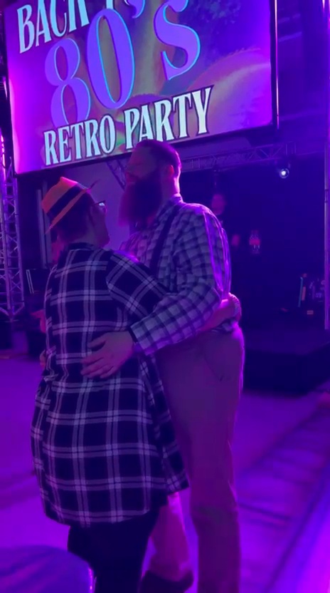 Thomas und Sanni gemeinsam auf der Tanzfläche